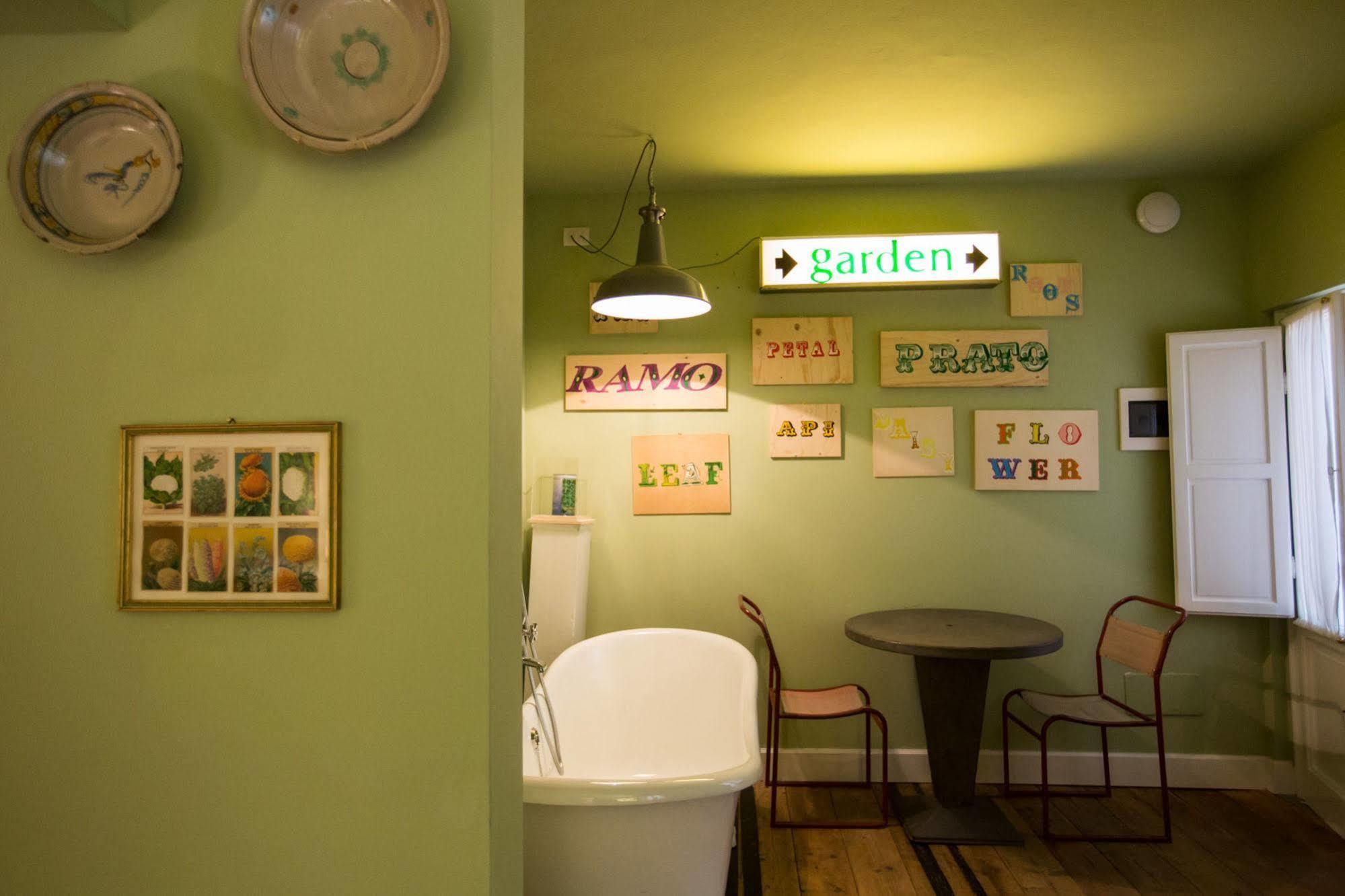 Adastra Couette-café 3*